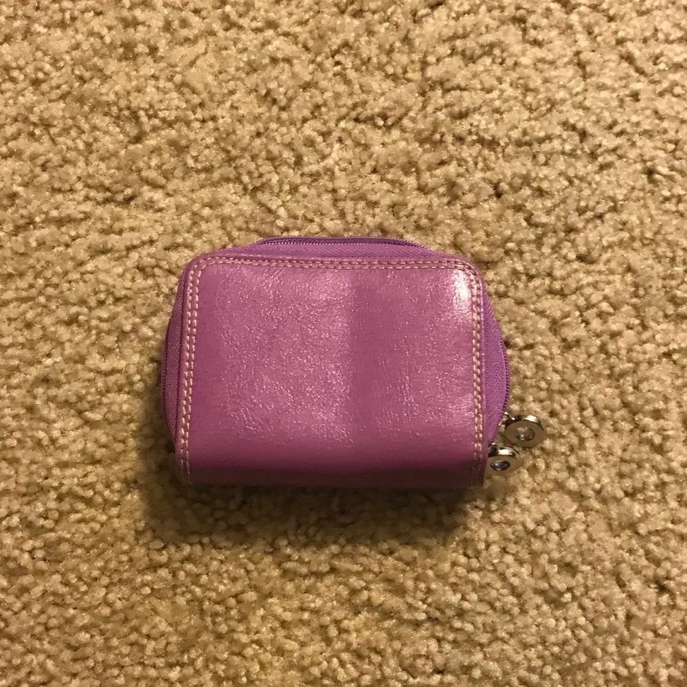 2 accordion wallets